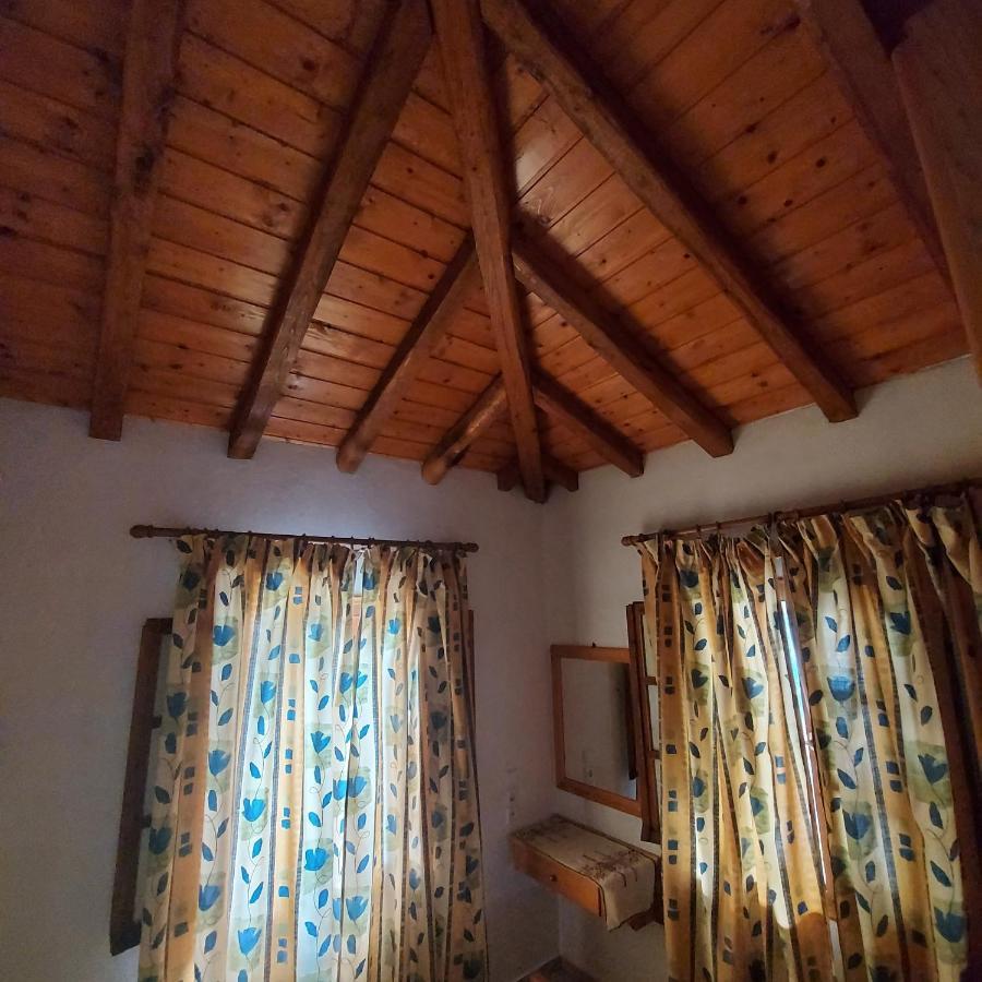 Villa Amfithea Moni Evaggelistrias Exteriér fotografie
