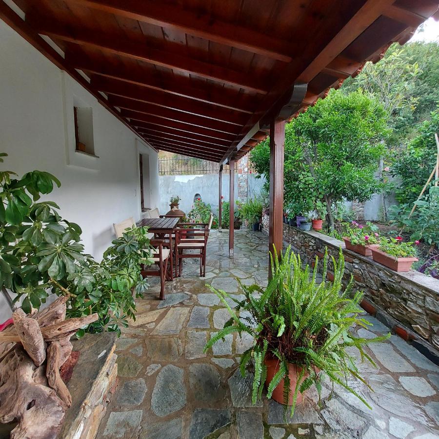Villa Amfithea Moni Evaggelistrias Exteriér fotografie