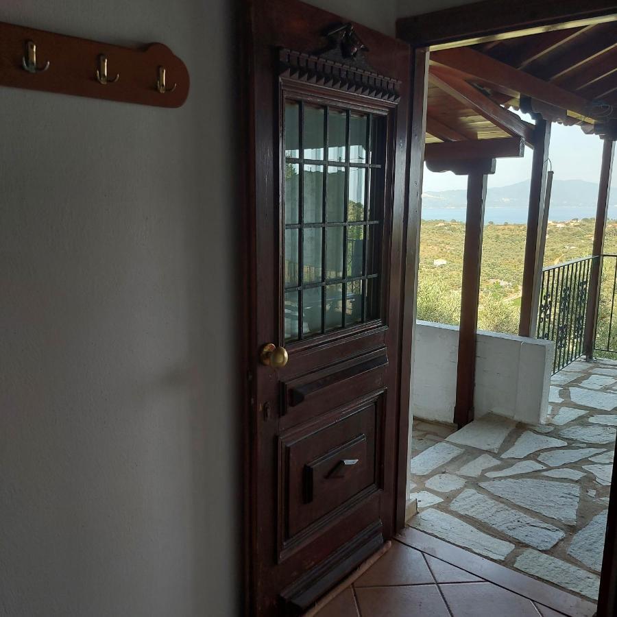 Villa Amfithea Moni Evaggelistrias Exteriér fotografie